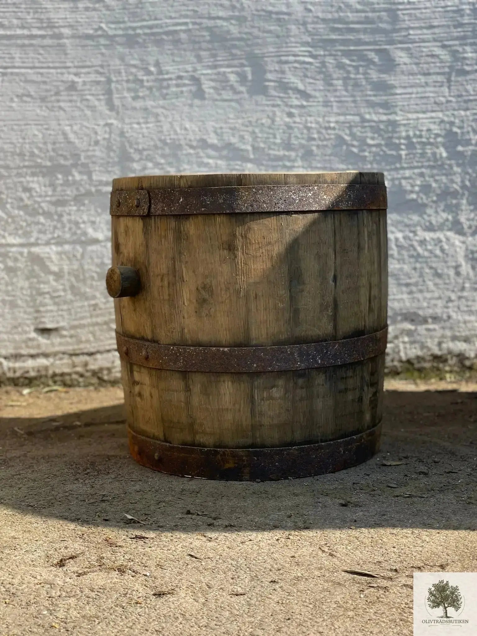 Halv whiskeytunna i ek 48 x 37 cm Olivträdsbutiken